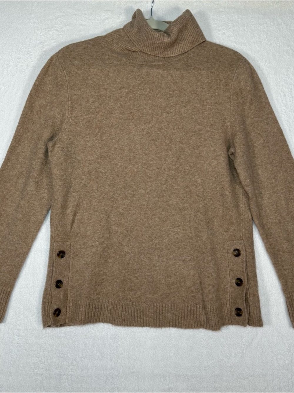 J.Crew Button Side Turtleneck Sweater Small Tan Camel Vented Hem‎ Supersoft
